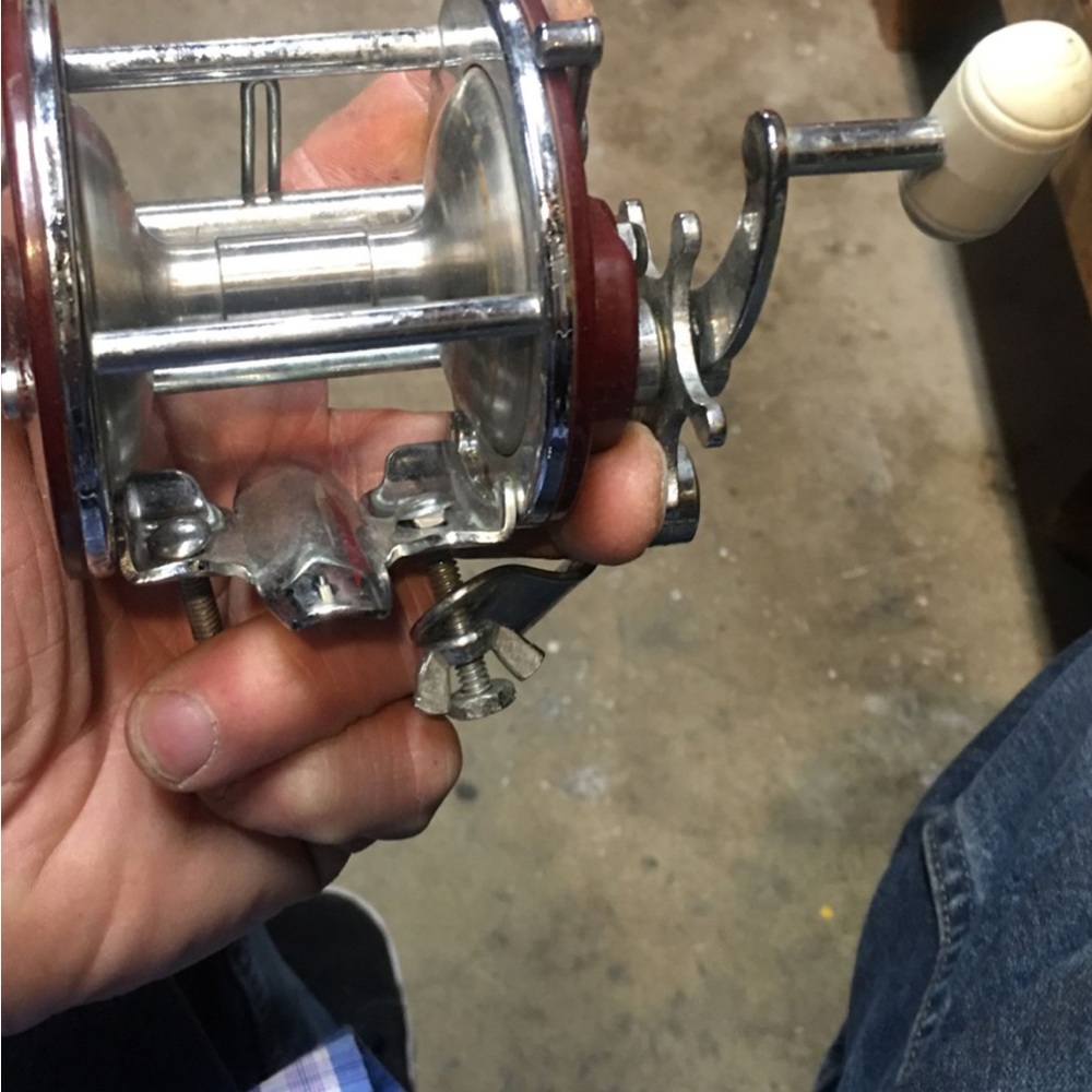 Penn  no 9 Pier Convenienional Fishing Reel vintage